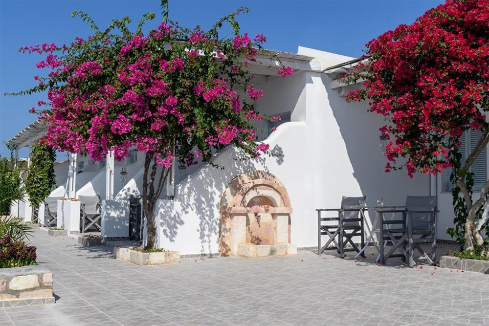 Κalamitsi Rooms & Apartments Kímolos Exterior photo