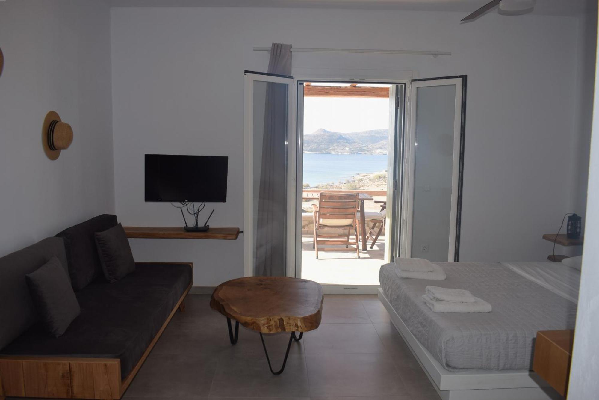 Κalamitsi Rooms & Apartments Kímolos Exterior photo