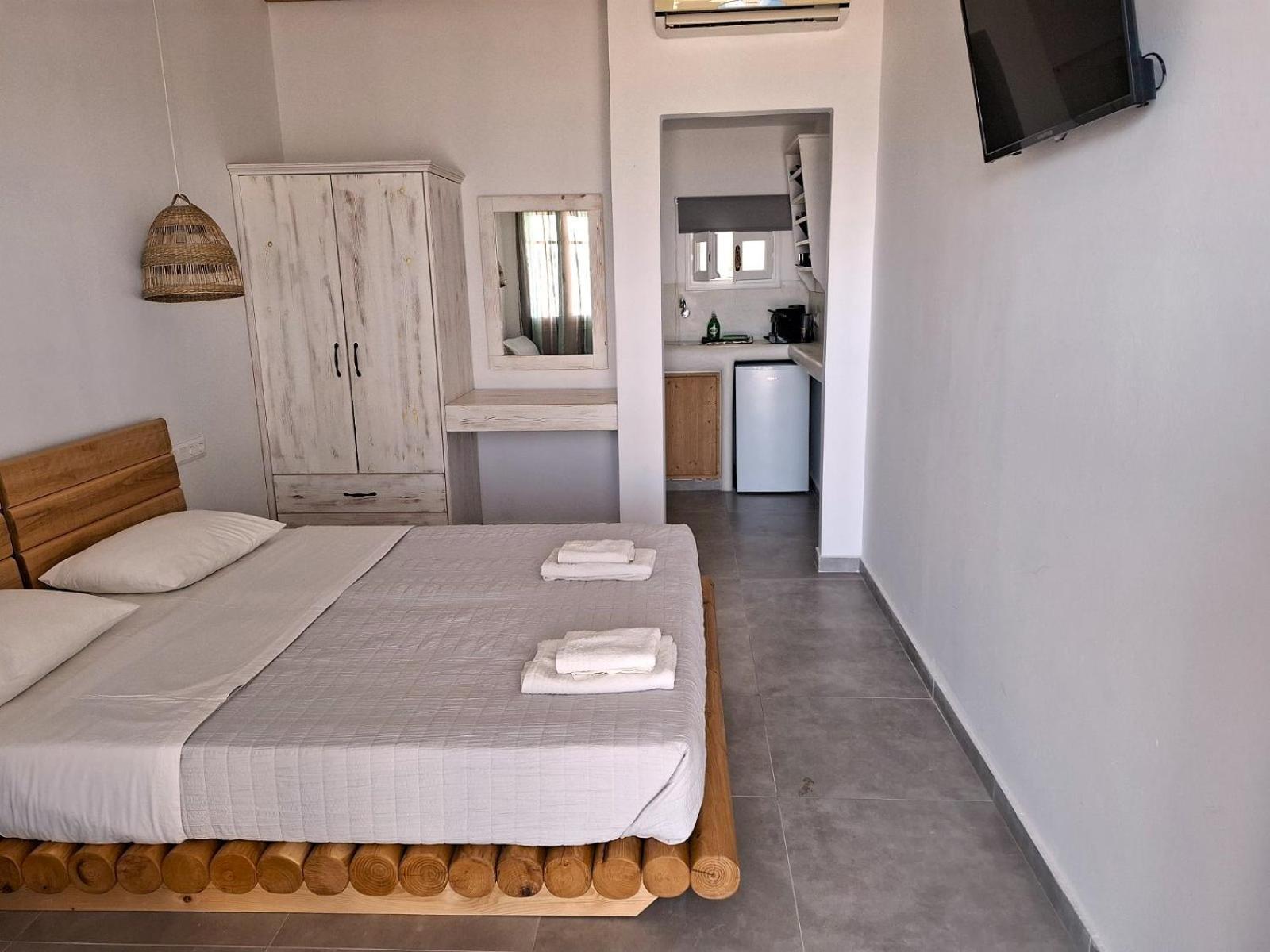 Κalamitsi Rooms & Apartments Kímolos Exterior photo